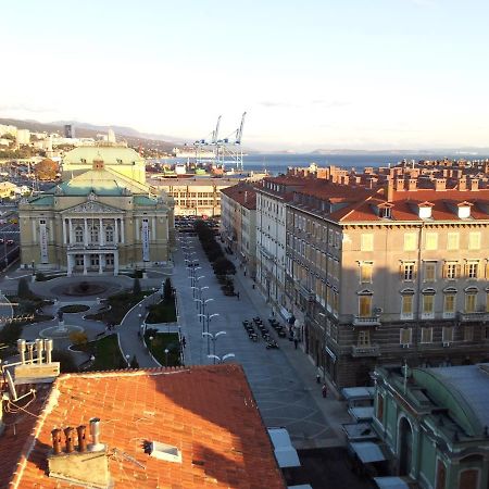 Fast Friend - Cozy Apartment In The Center With Private Garage Rijeka Bagian luar foto