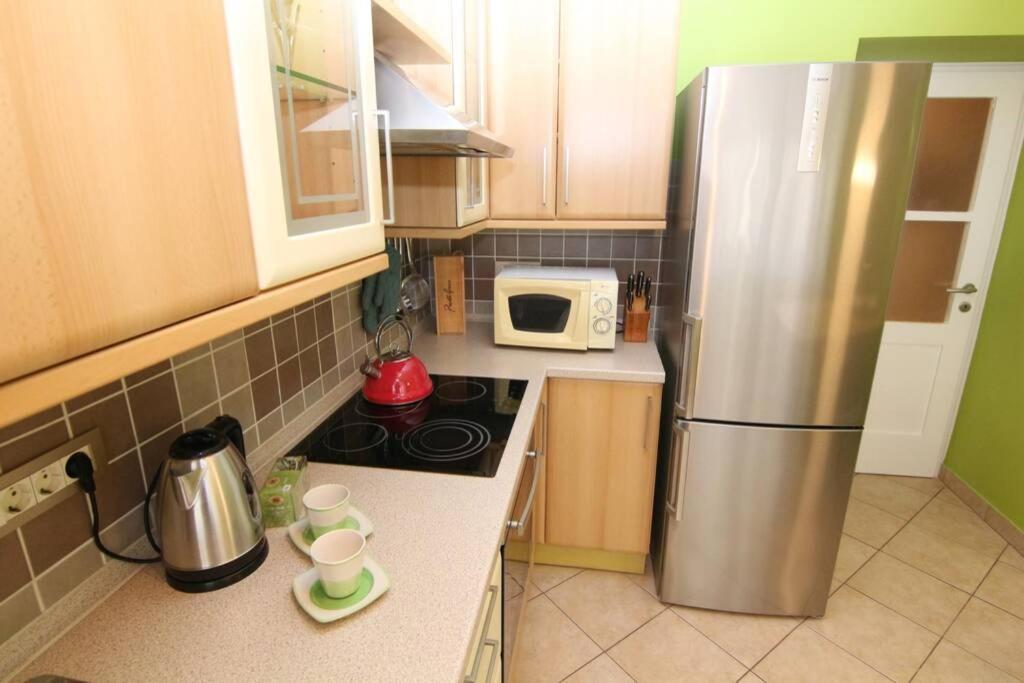 Fast Friend - Cozy Apartment In The Center With Private Garage Rijeka Bagian luar foto