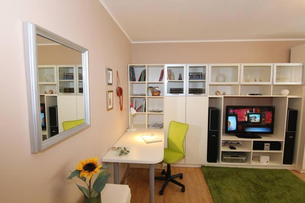 Fast Friend - Cozy Apartment In The Center With Private Garage Rijeka Bagian luar foto