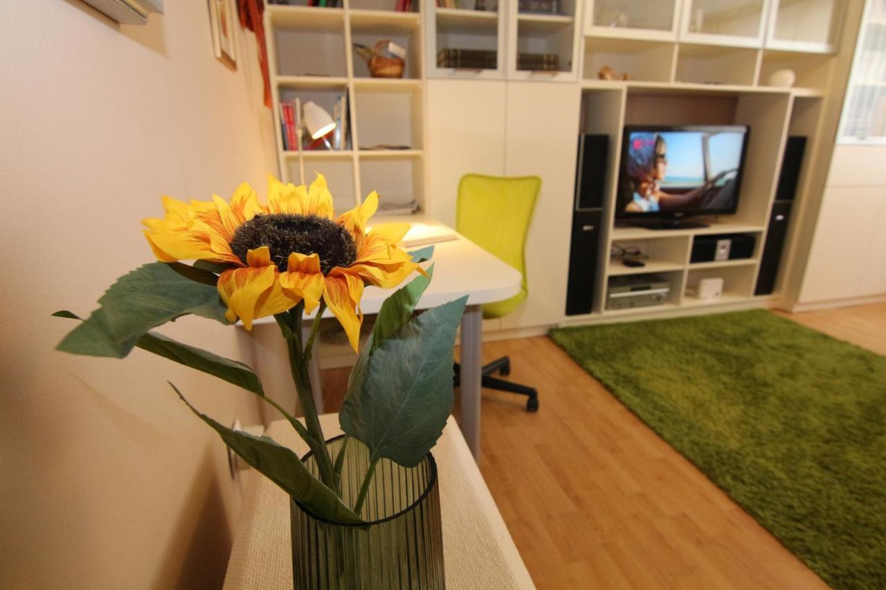 Fast Friend - Cozy Apartment In The Center With Private Garage Rijeka Bagian luar foto